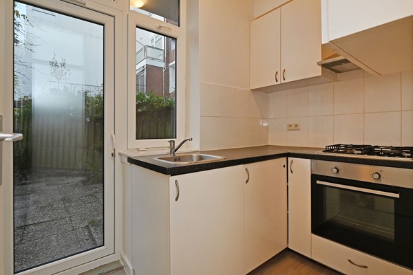 Medium property photo - Velpsestraat 211, 2573 SK Den Haag